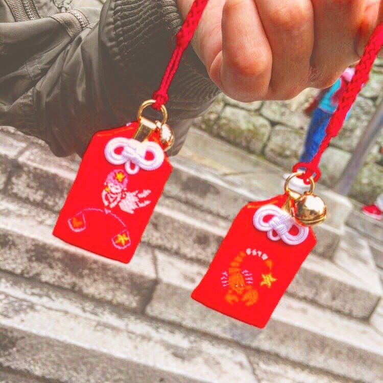 縁結びの神様が祀られた地主神社のお守りで恋愛成就しよう♡