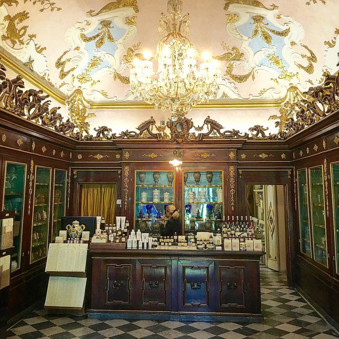 【イタリア・フィレンツェ】世界最古の薬局「サンタマリアノヴェッラ」おすすめハーブコスメ特集