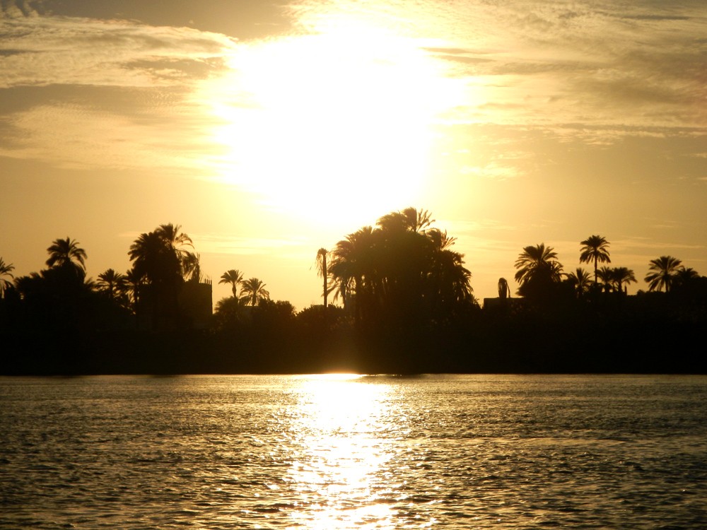 エジプト・ルクソール観光ならファルーカでナイル川サンセットクルーズがおすすめ！
