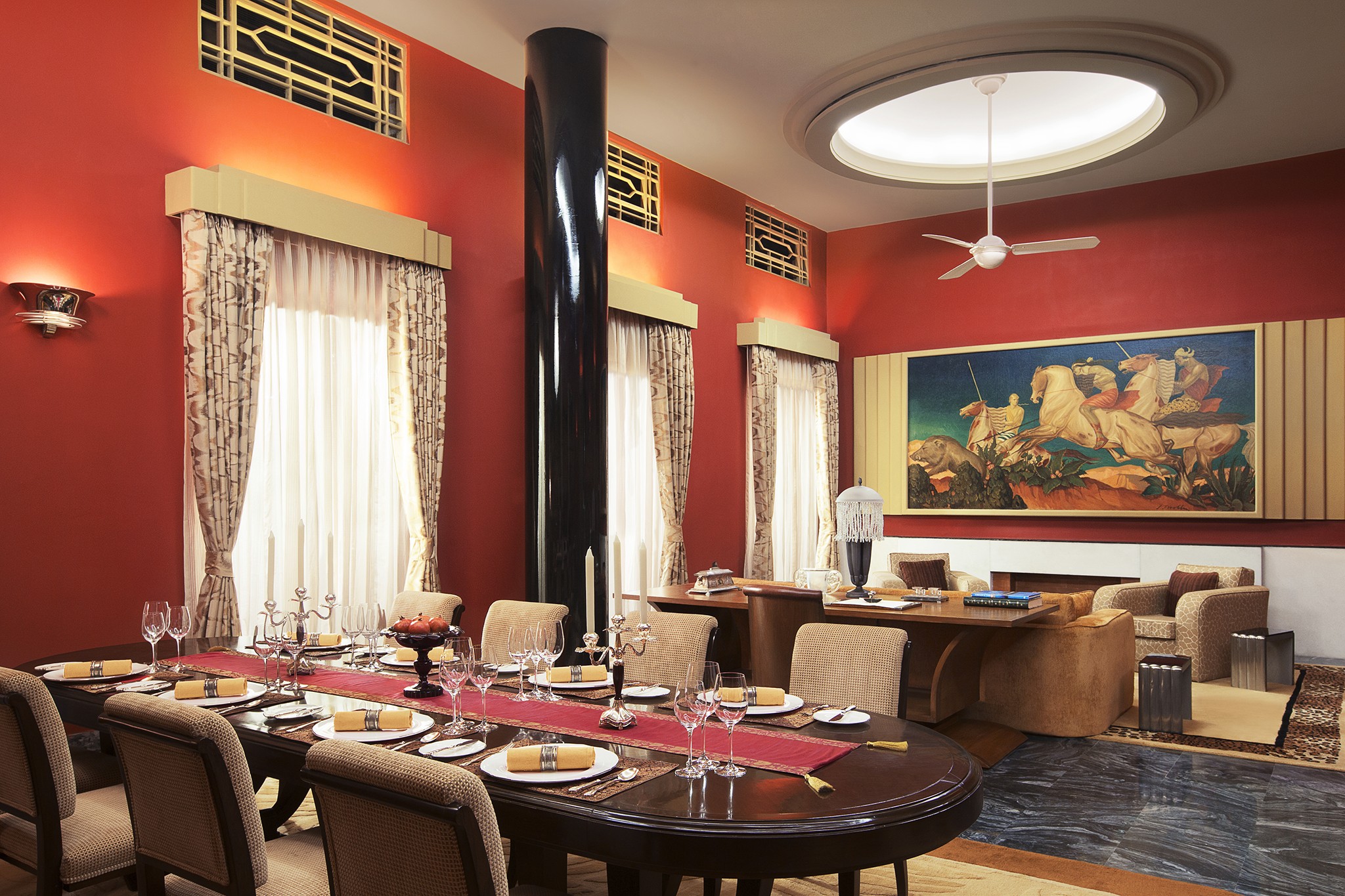 トリップアドバイザー世界第1位！インドのマハラジャ宮殿ホテル「ウメイドバワンパレスホテル」特集