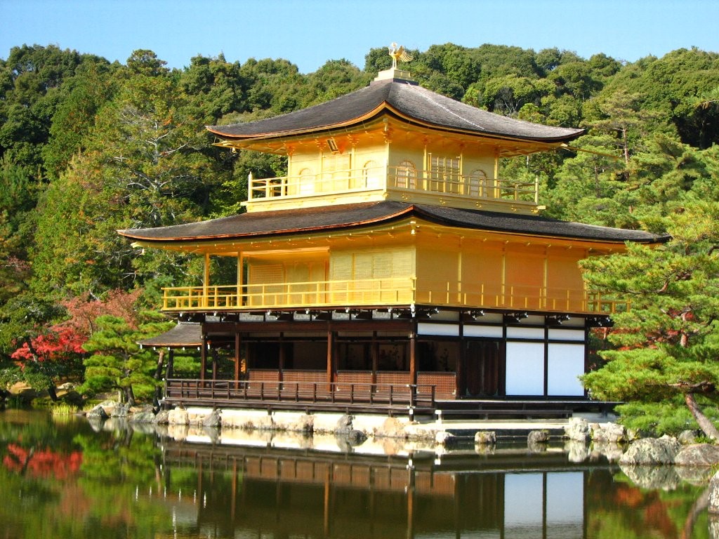 京都・金閣寺へのアクセス方法まとめ！京都を代表する観光スポットは庭園も見事！