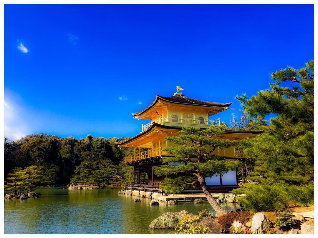 京都・金閣寺へのアクセス方法まとめ！京都を代表する観光スポットは庭園も見事！