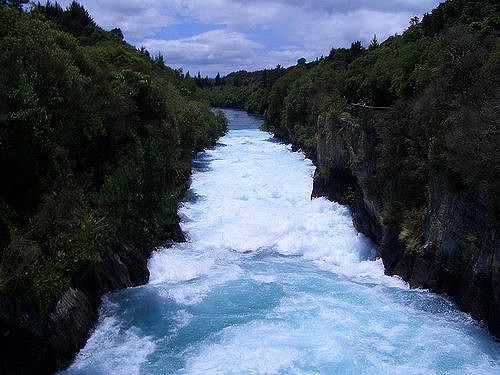 ニュージーランド・タウポ湖周辺観光スポットまとめ！大自然堪能の巻