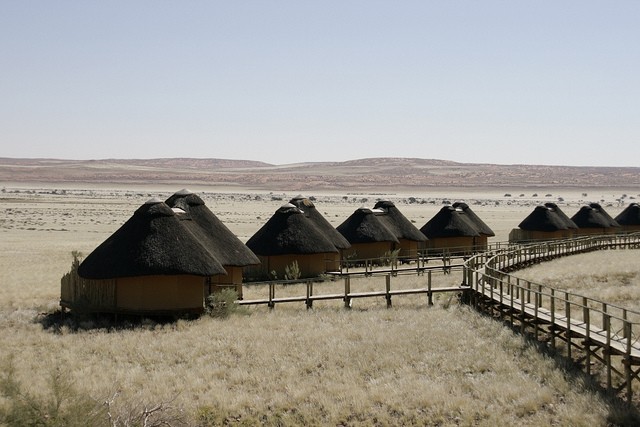 ナミビア・ナミブ砂漠の快適ホテルセレクション！アナタは砂漠ステイ派？シティステイ派？