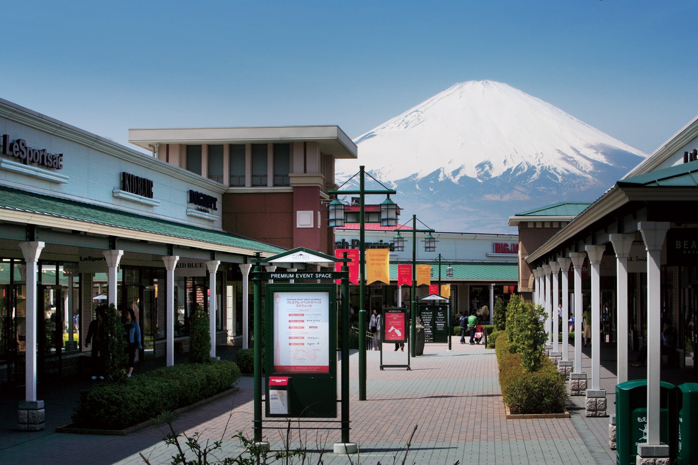 富士山の裾野「御殿場プレミアムアウトレット」おすすめショップ＆レストラン！