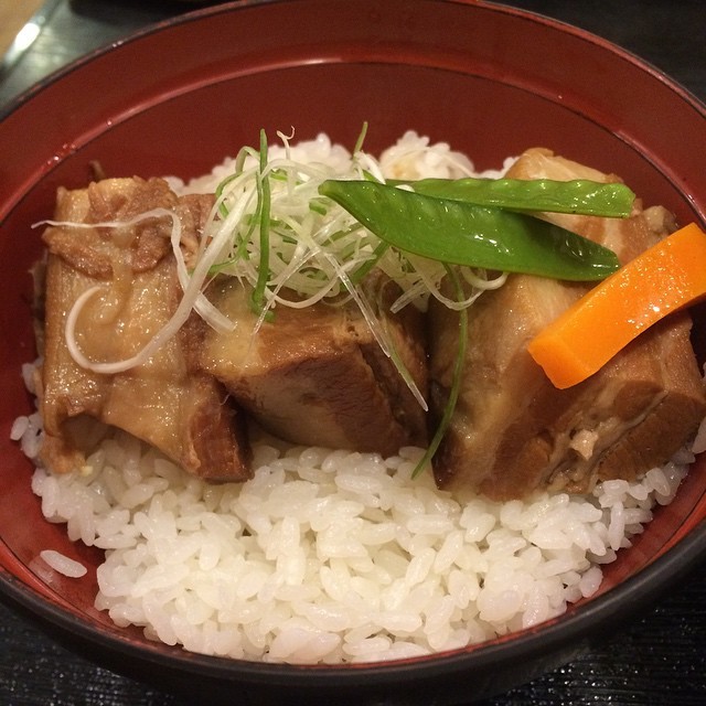 出発前に定番沖縄料理を！那覇空港のおすすめレストラン５選