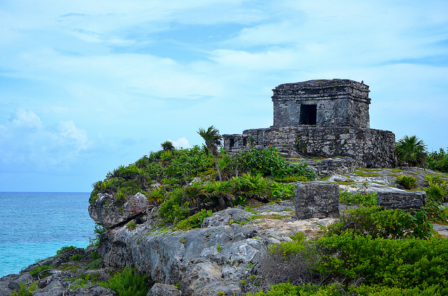 【要修正】【途中放置】美しいカリブ海を臨める唯一の遺跡！トゥルム遺跡