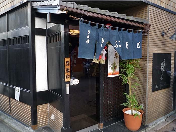 歴史ある東京上野の商店街・アメ横でランチするならココ！