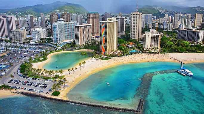 ハワイを楽しみ尽くす観光プラン！サーフィンにステーキ、フラダンスにショッピングも！