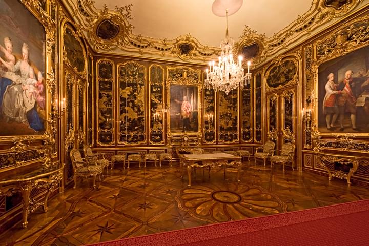 オーストリア・ウィーンで世界遺産「シェーンブルン宮殿」に泊まる旅へ