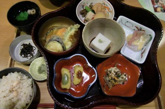 和歌山・高野山で精進料理を！オススメの宿坊とお店５選