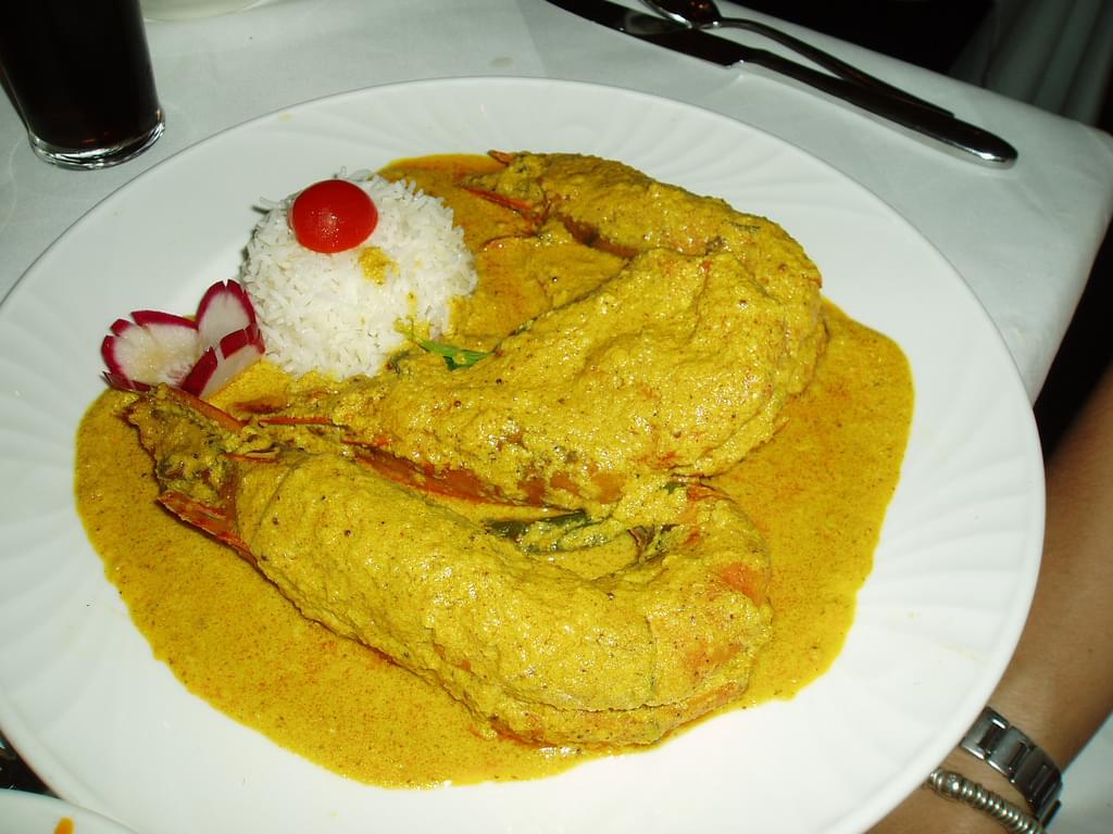 インド・コルカタの変わり種インドカレー「ベンガル料理」が美味しい！