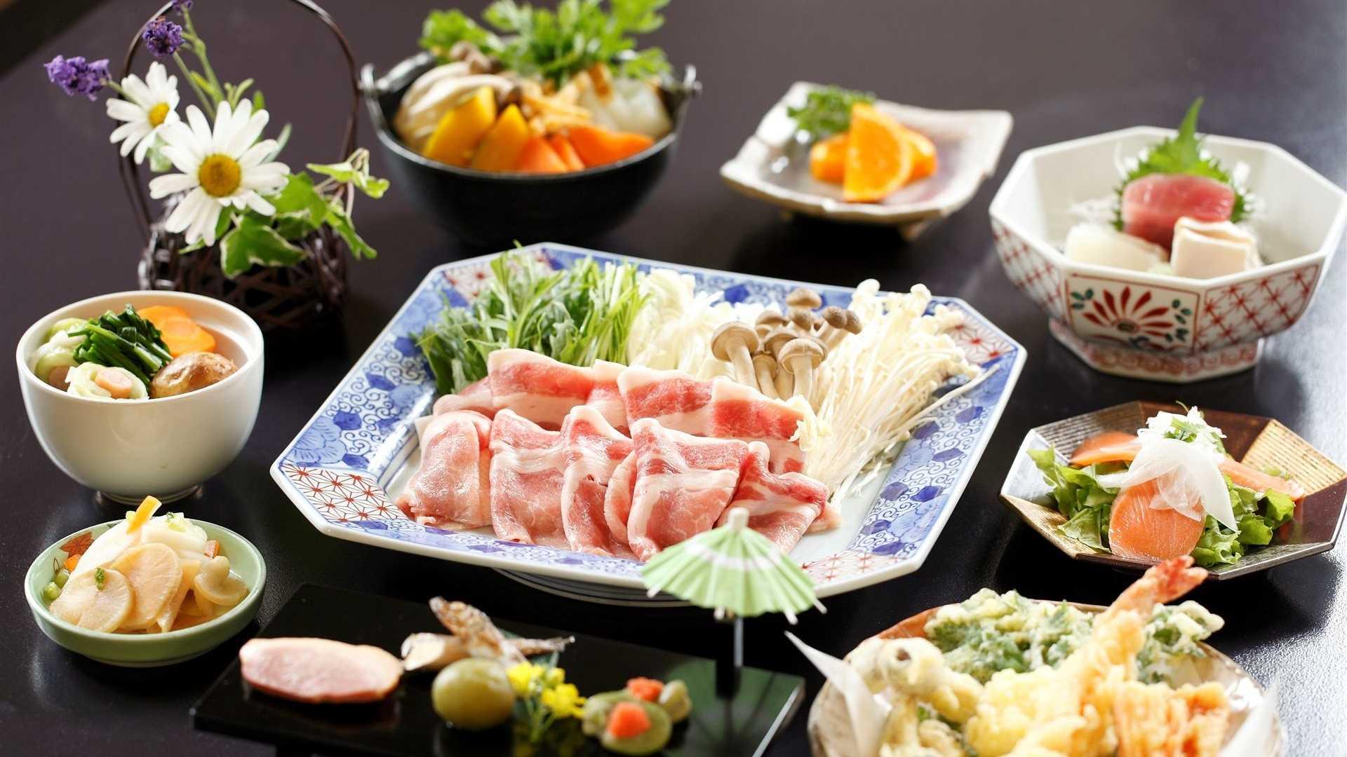 山梨の湖畔にある温泉「開運の湯」！知る人ぞ知る野天風呂が最高！