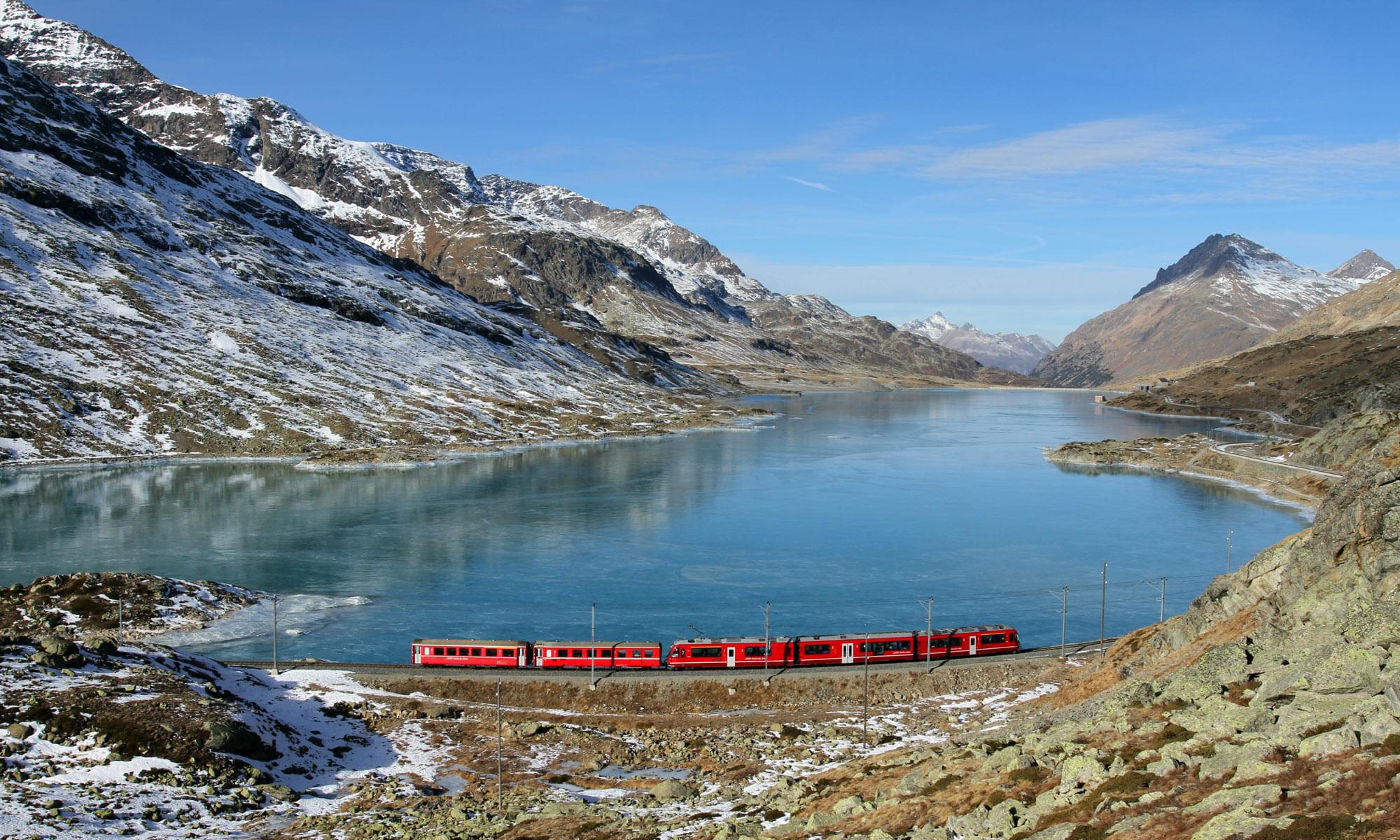 大自然絶景ルートを縦横無尽に駆け抜ける、スイスエクスプレス4選！