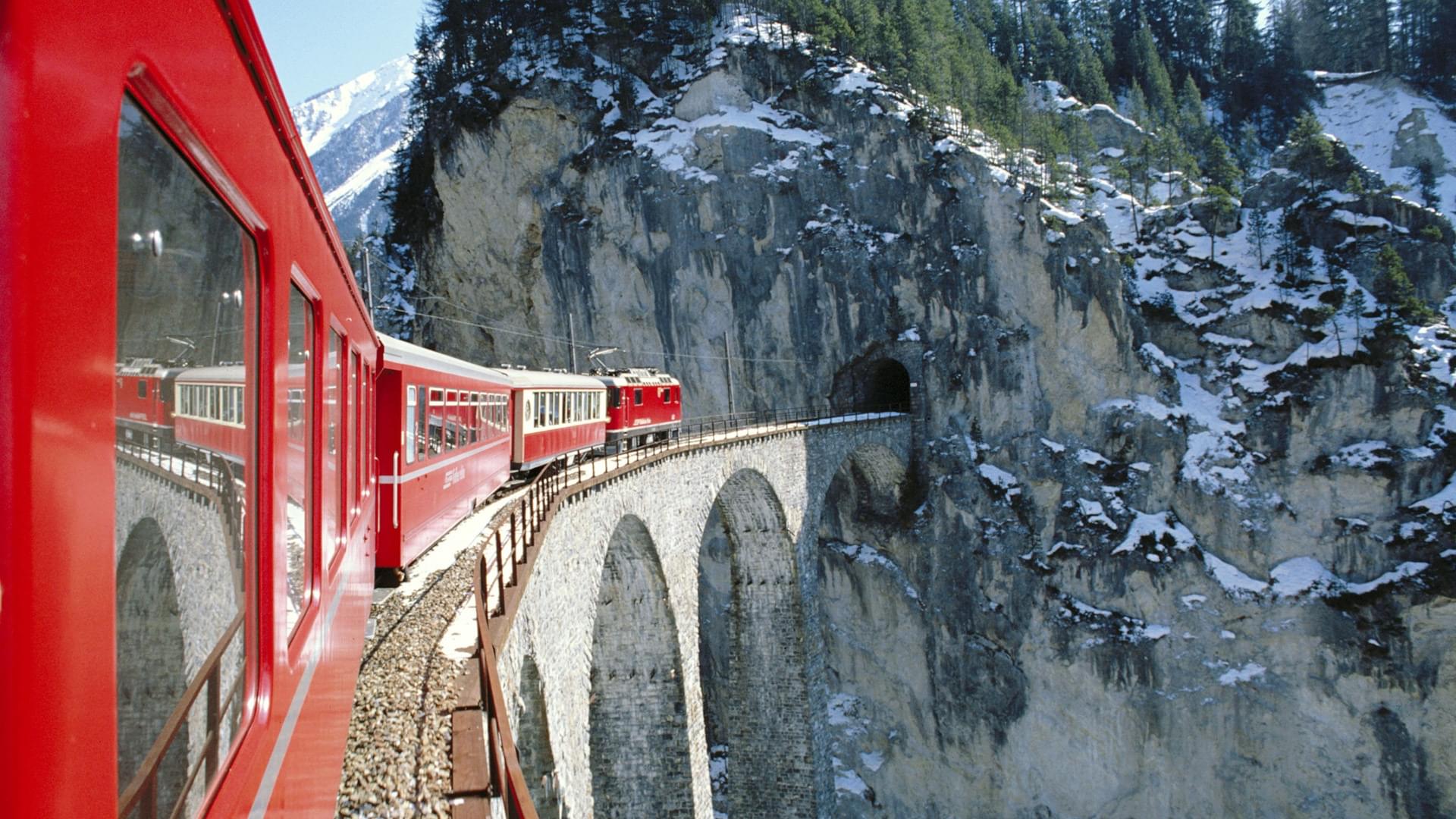 大自然絶景ルートを縦横無尽に駆け抜ける、スイスエクスプレス4選！