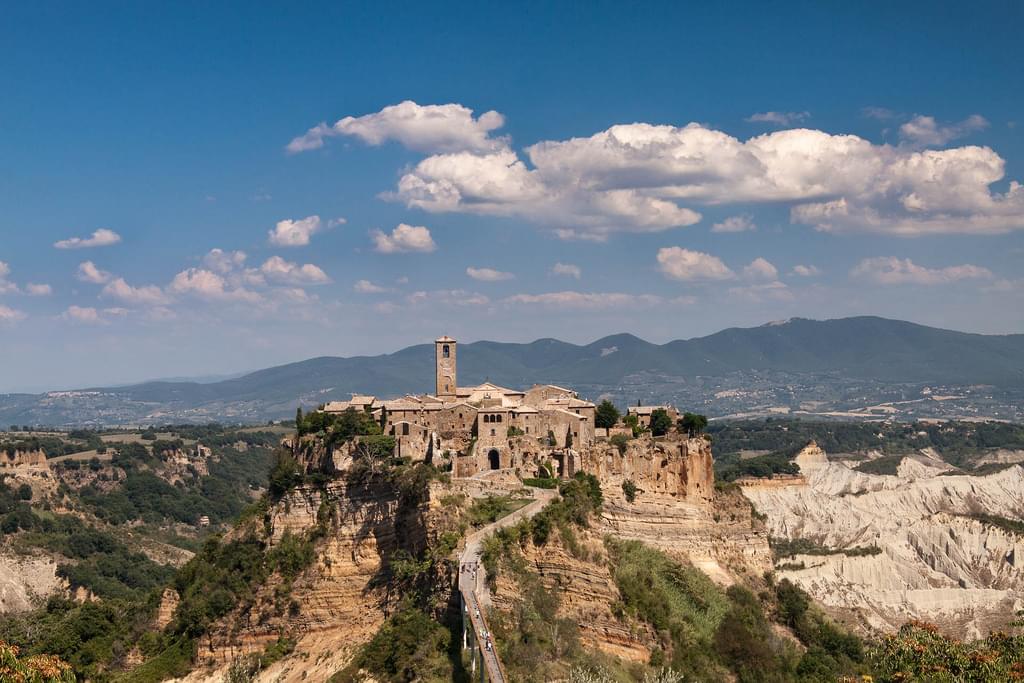 イタリアの天空の城ラピュタ！チヴィタ・ディ・バニョレージョの観光スポット＆見どころ