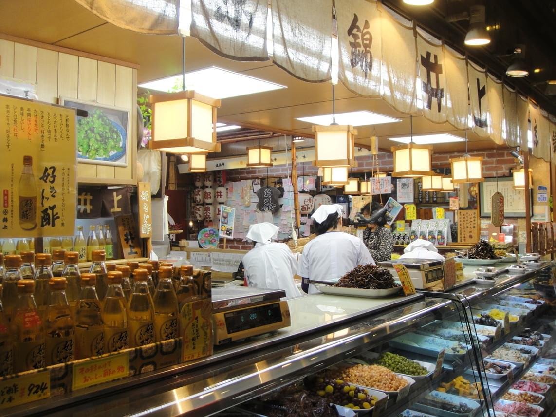 京都の台所、錦市場で楽しく食べ歩きおすすめ店！甘党さんも左党さんもOK！
