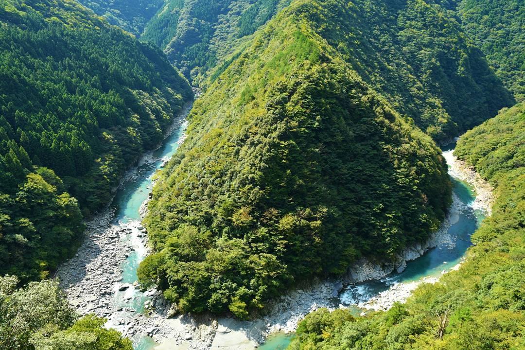 美しすぎる徳島・祖谷渓はまるで中国の秘境!?絶景を拝みに旅行へ出掛けよう