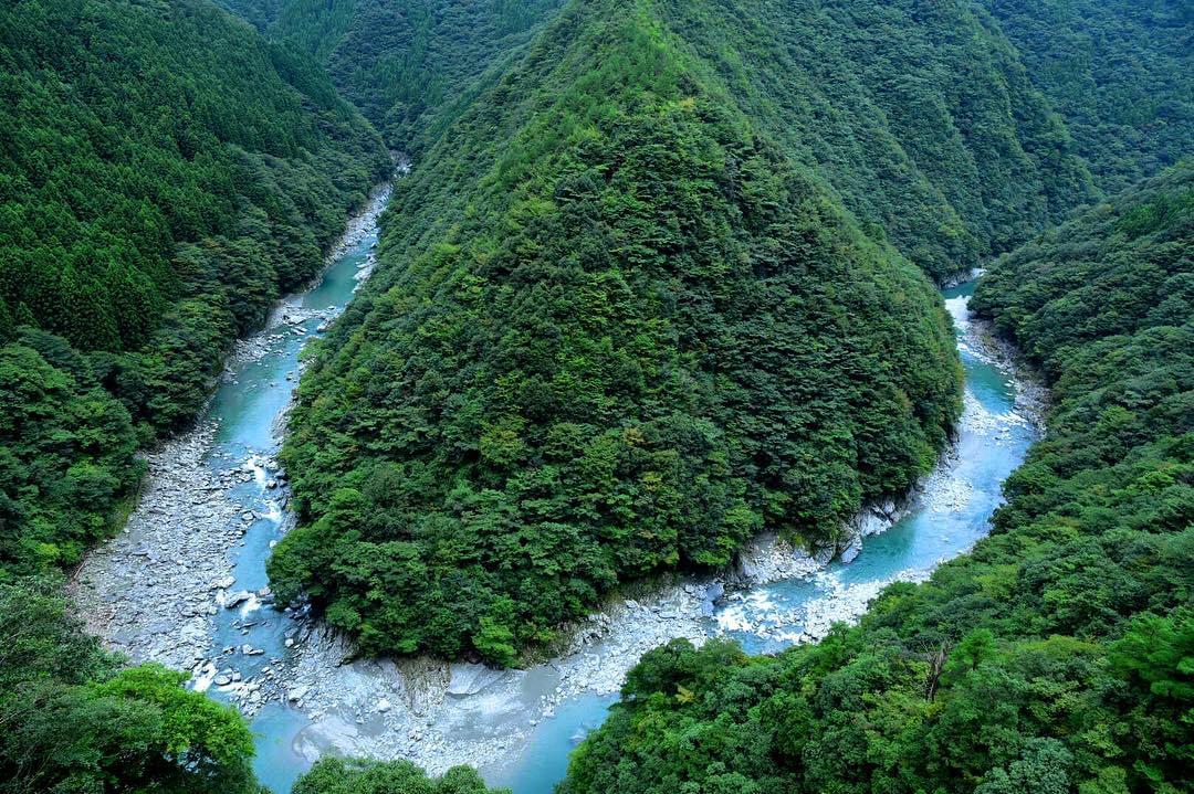 美しすぎる徳島・祖谷渓はまるで中国の秘境!?絶景を拝みに旅行へ出掛けよう