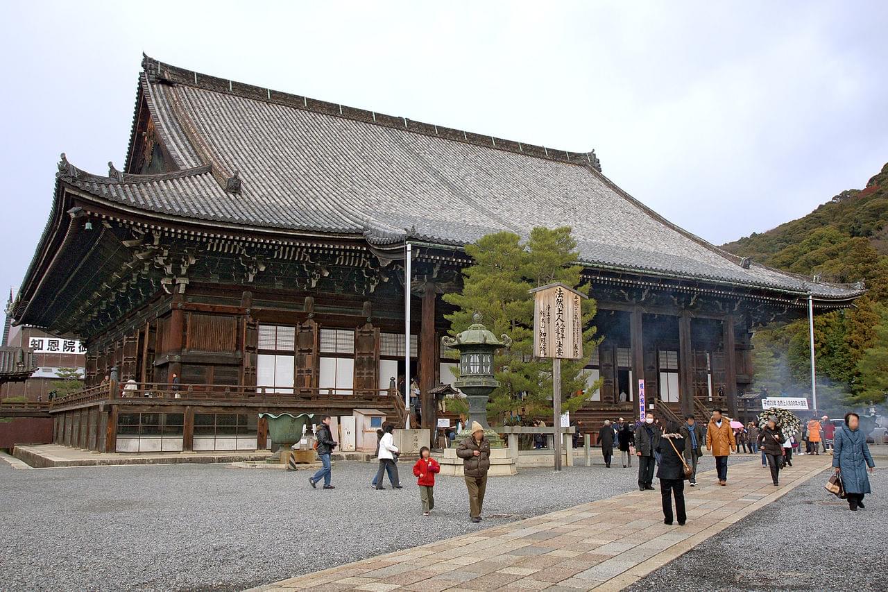 知恩院の宿坊和順会館で京都の文化と心静かにお念仏に触れる