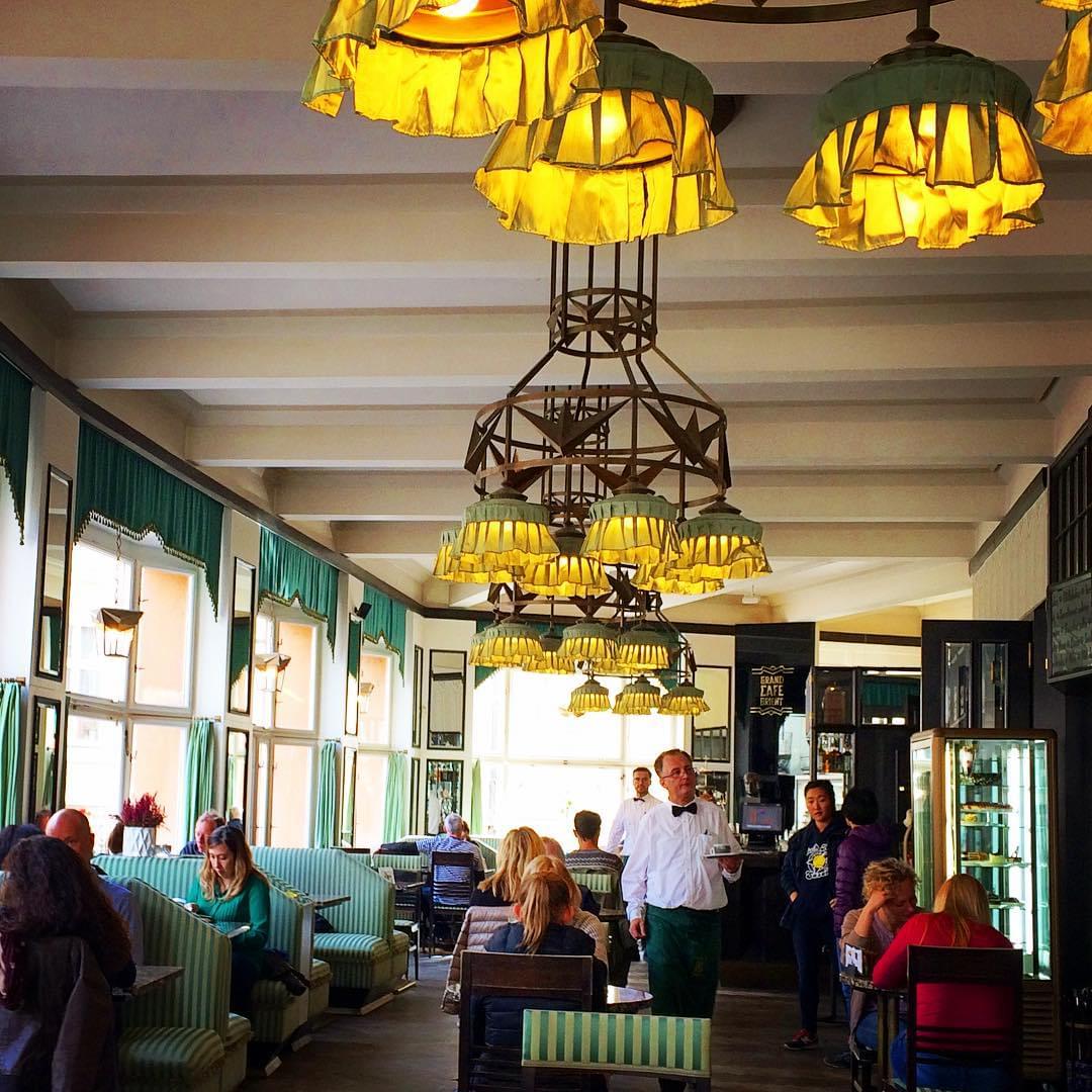 チェコ・プラハのおすすめ老舗カフェ4選！優雅なムードの中でひと休み♪