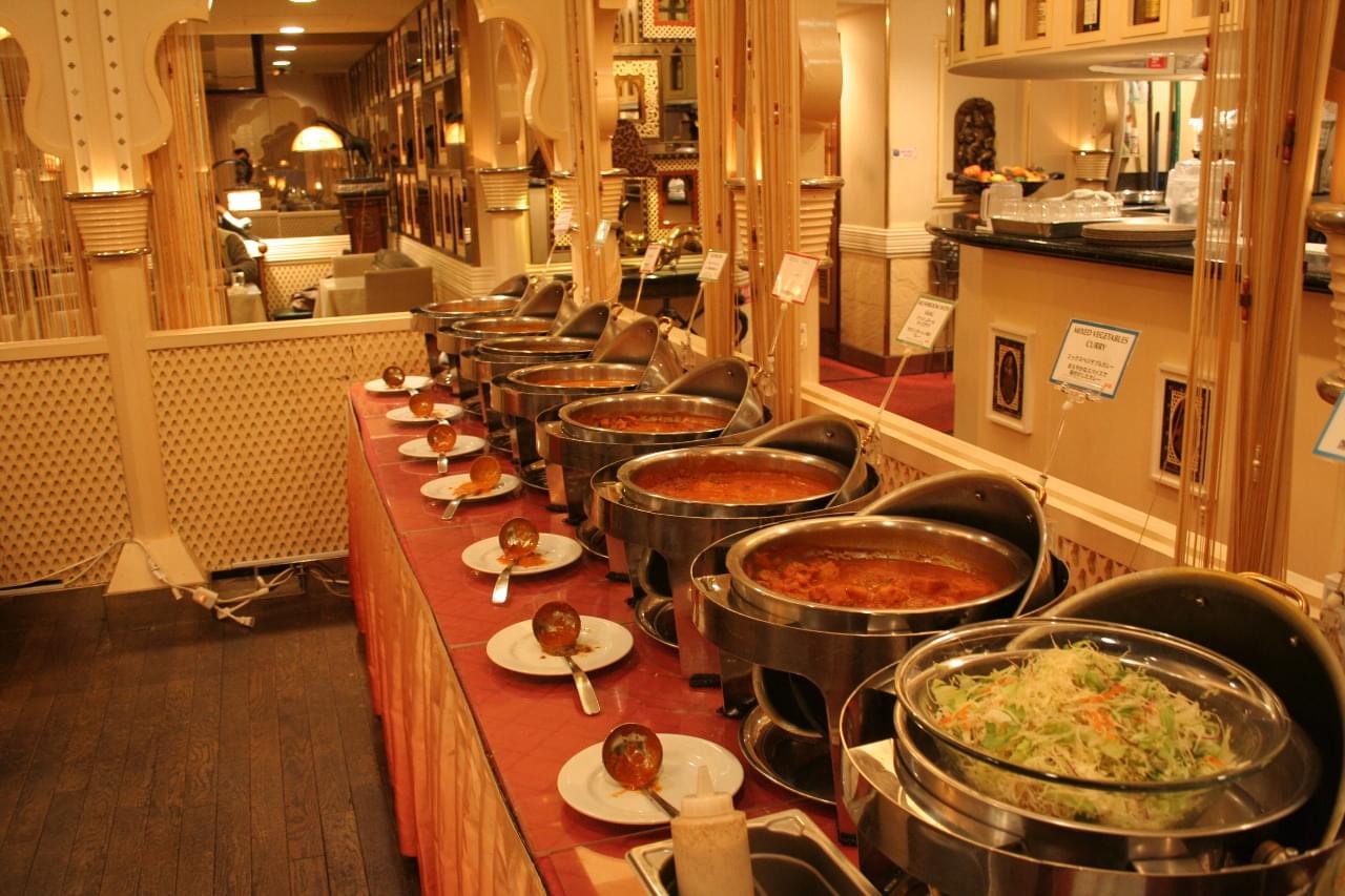 新宿で人気のランチ食べ放題おすすめ店5選！タイ料理にシュラスコも！