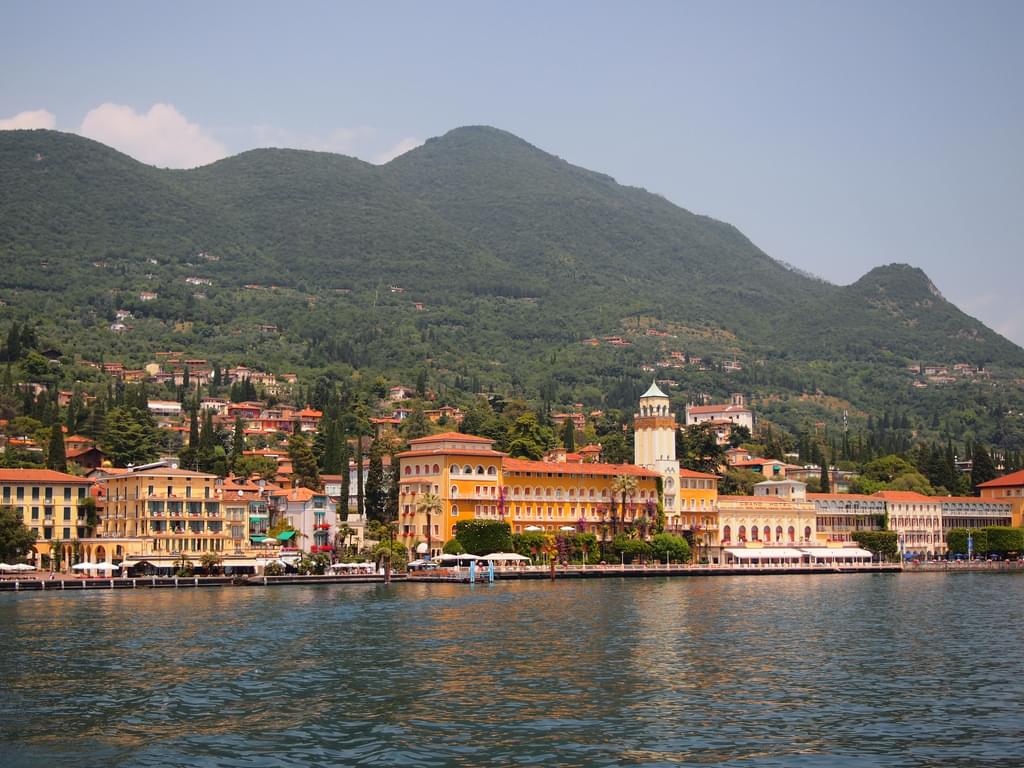 イタリア最大の湖・ガルダ湖畔おすすめの町＆観光スポットおすすめ４選