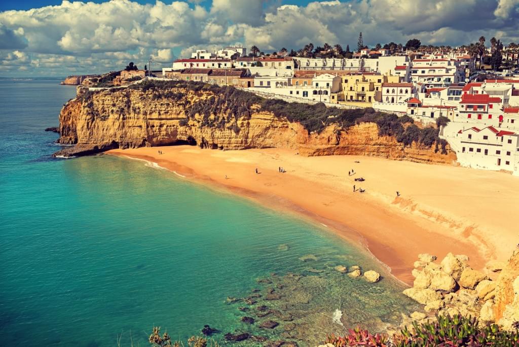 ポルトガル南部観光で人気の街おすすめ4選！美しい港町の見どころと歴史とは？