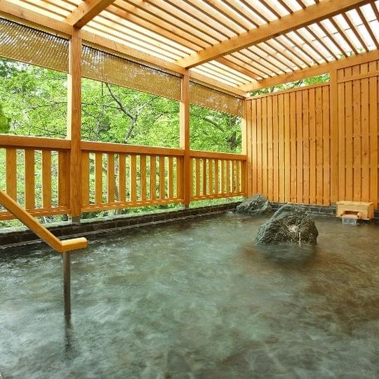 秩父・和銅鉱泉ゆの宿「和どう」隠れ家温泉で露天風呂と貸切岩盤浴を楽しむ