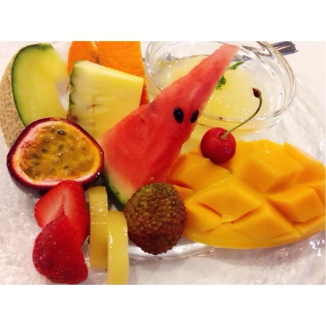 【下書き完了】地元神戸っ子も足繁く通う場所！高級フルーツサロン「紅萬」で美味しいフルーツを