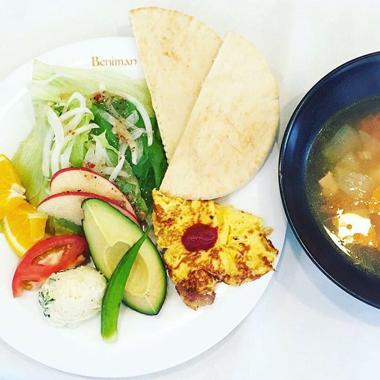 【下書き完了】地元神戸っ子も足繁く通う場所！高級フルーツサロン「紅萬」で美味しいフルーツを