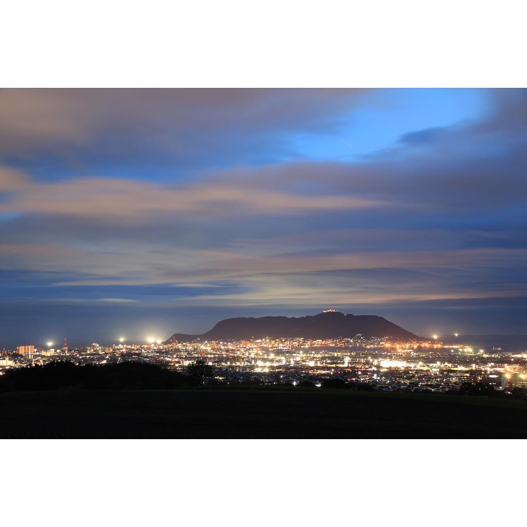 北海道・函館裏夜景とは？表夜景に隠れた秘かなデートスポットが人気