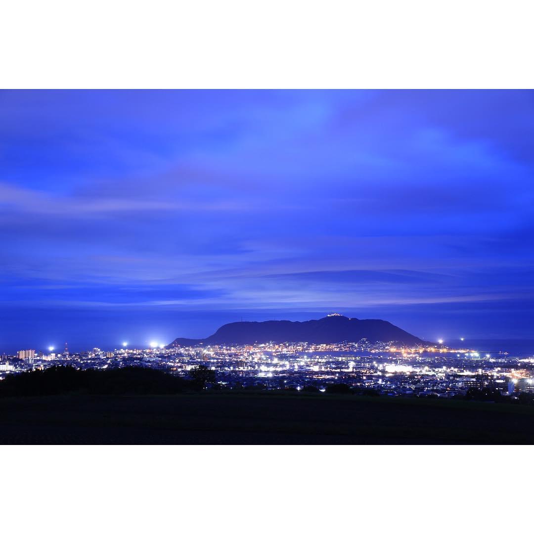 北海道・函館裏夜景とは？表夜景に隠れた秘かなデートスポットが人気