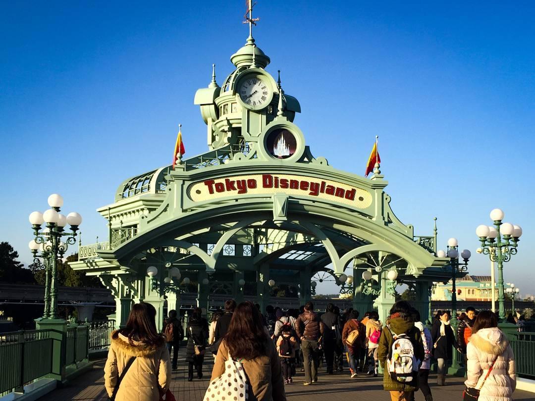 裏技伝授！東京ディズニーリゾートで混雑を避ける秘訣とは？