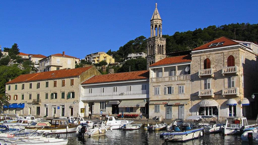 クロアチア人気リゾートのフヴァル・タウンを訪ねてみよう！夏になると世界中からヴァカンス客が訪れる魅力の街！