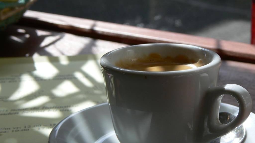 ナポリのカフェで名物コーヒー＆ドルチェを味わおう！