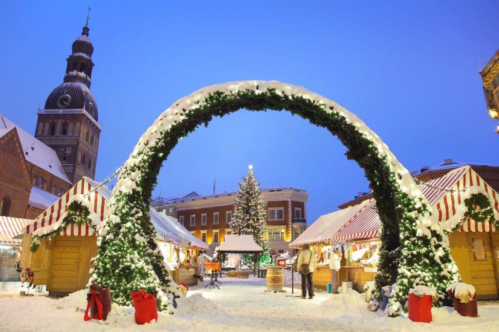 世界遺産ラトビア・リガ旧市街のクリスマスマーケット！クリスマスツリー発祥の地？