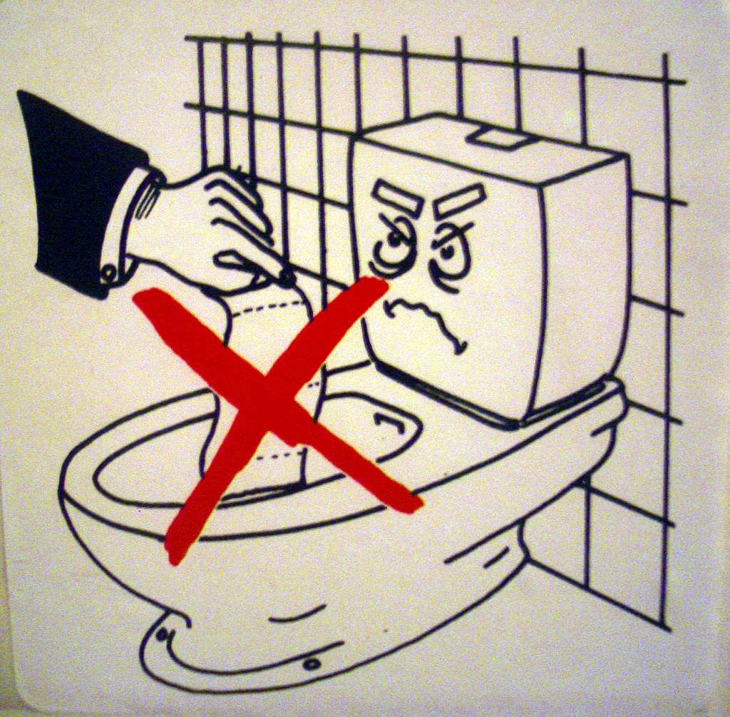 ギリシャ基本情報 【トイレ編】～使用後の紙はゴミ箱へ～