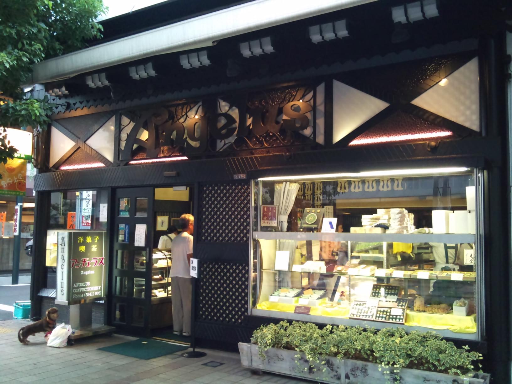 浅草でおすすめのカフェ3選！おいしいお菓子に舌鼓！TX駅近く！
