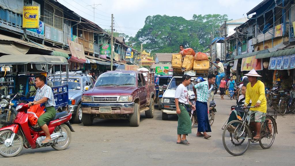 ミャンマー基本情報 【交通手段編】～田舎では交通手段が馬や牛の町も～