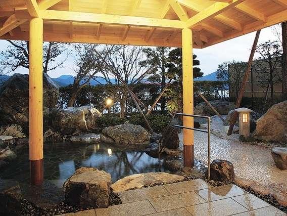 鳥取・はわい温泉のおすすめ旅館5選！刻々と変わる東郷湖の光景を楽しもう！