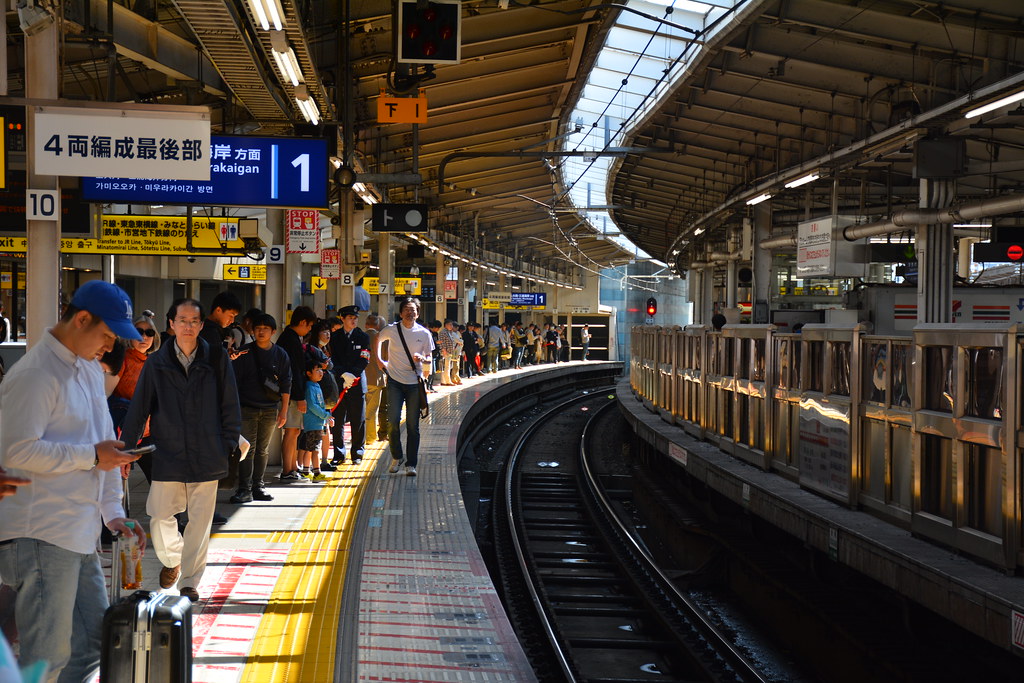 横浜駅周辺の便利なコインロッカー10選！無料・大型・時間や料金などご紹介