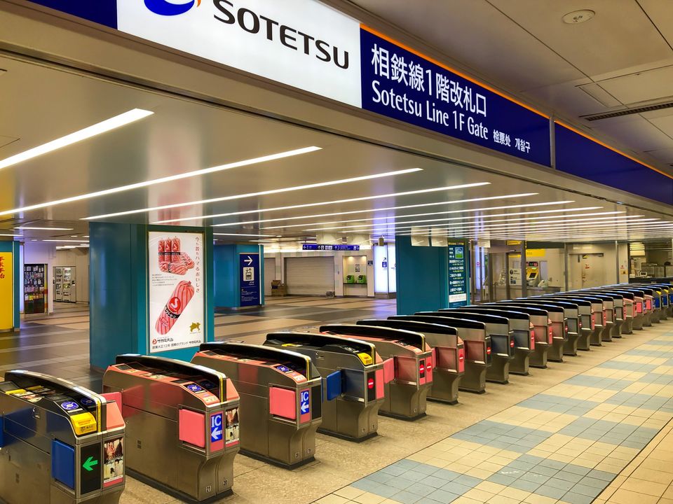 横浜駅周辺の便利なコインロッカー10選！無料・大型・時間や料金などご紹介