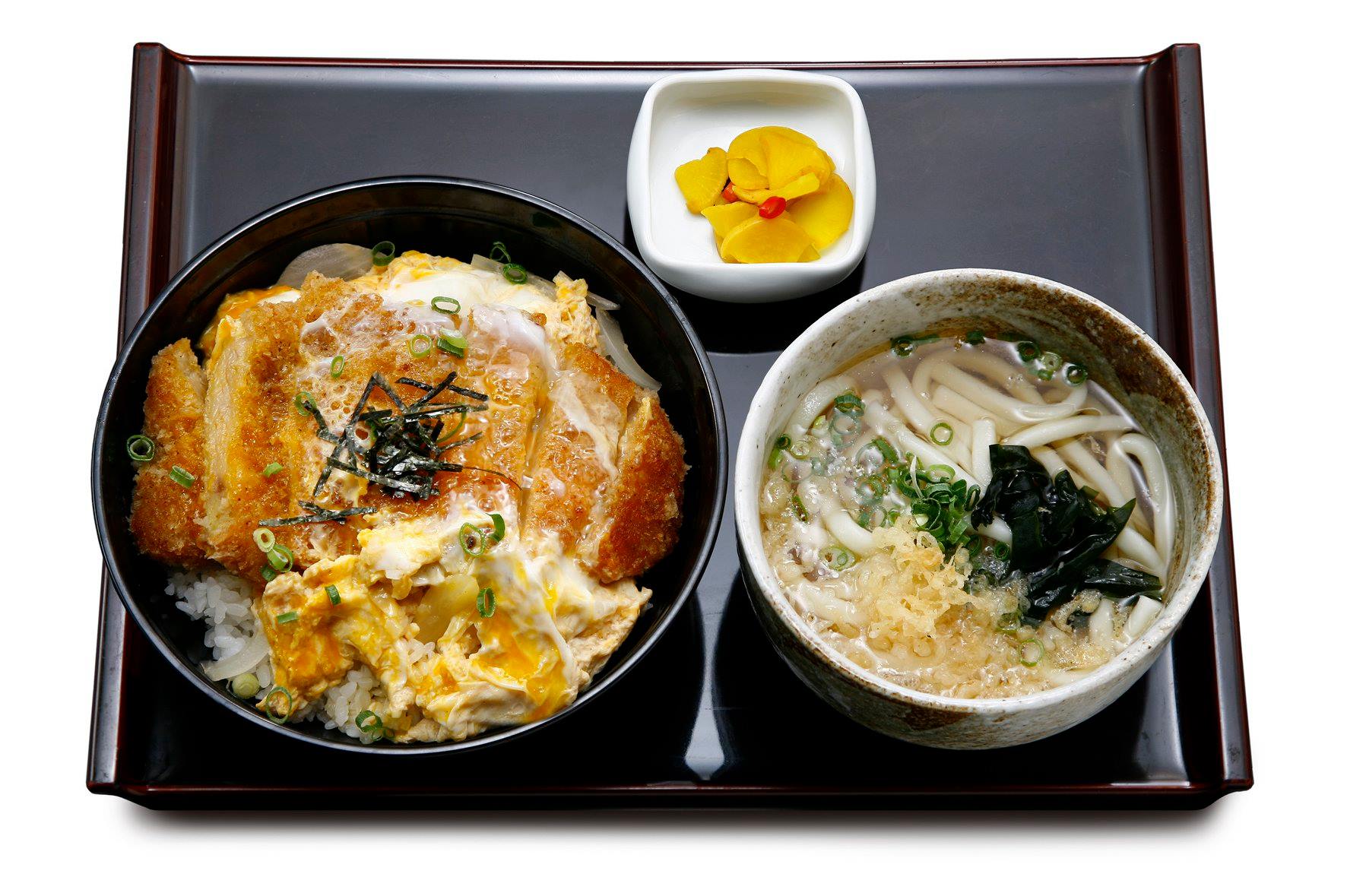 福岡空港のおすすめレストラン10選！国内線・国際線に分けてご紹介